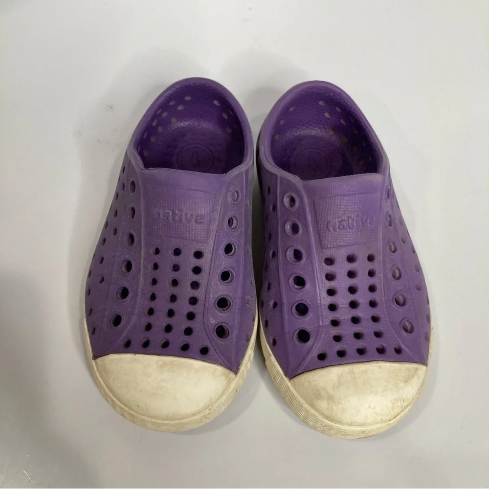 Native‎ Jefferson shoes size 6 purple